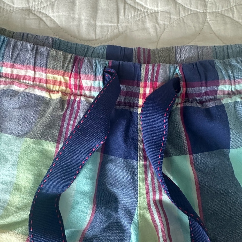 Old Navy Multicolor Plaid Pajama Shorts - Picture 2 of 4
